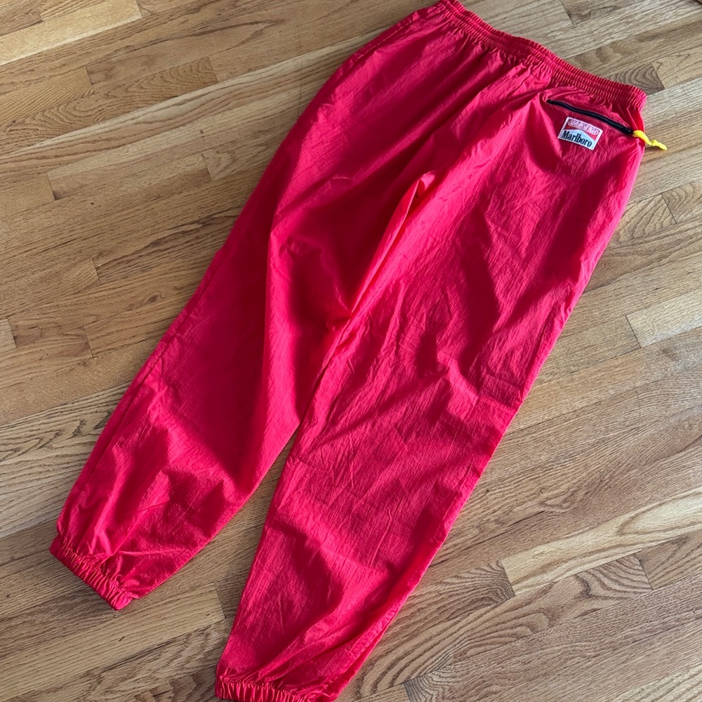 Marlboro Bright Red Wind Pants Large - Picture 6 of 6